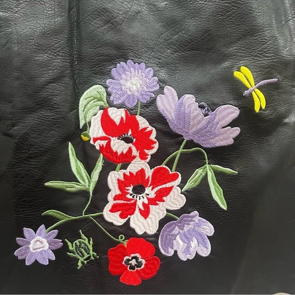 NWT H&M Viscose Skirt Size 6 Embroidered Floral Zip - Picture 3 of 8